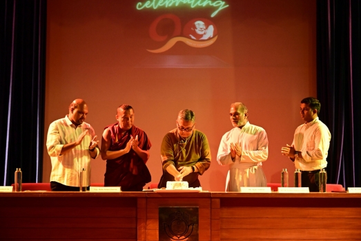 celebrating 90th birthday of hh at DVK